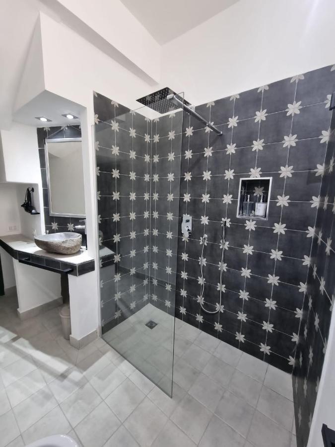 Casa viotti le fuoriserie Palermo Esterno foto