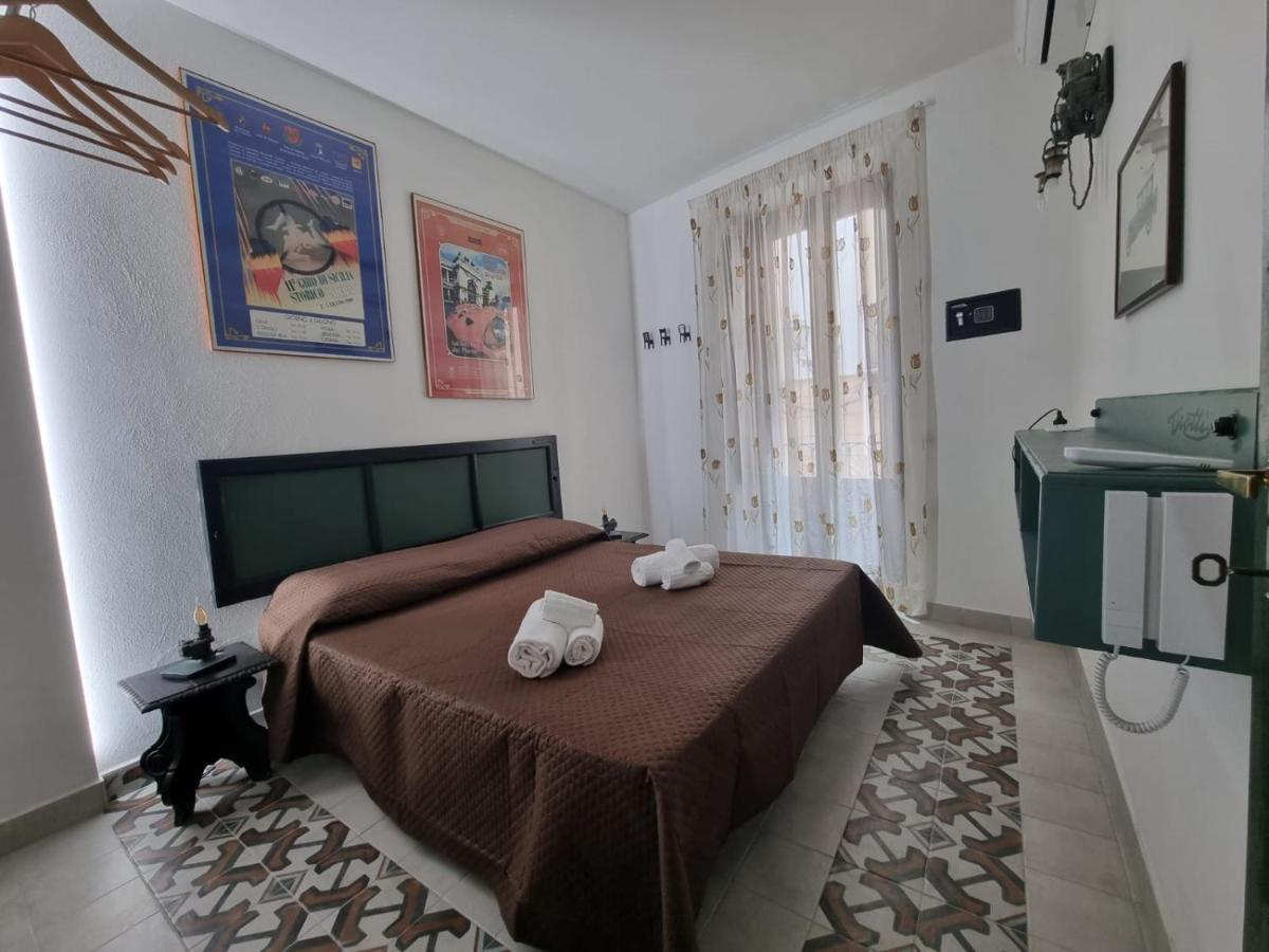 Casa viotti le fuoriserie Palermo Esterno foto